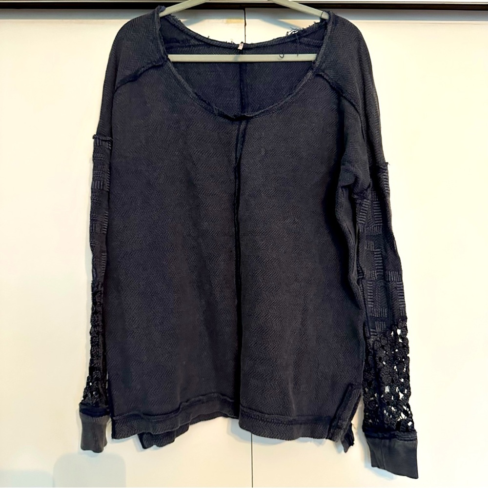 Free People Top with macrame Sleeves, Distressed Navy, EUC, M